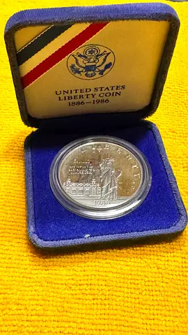 1986 Statue of Liberty Commemorative Silver Dollar