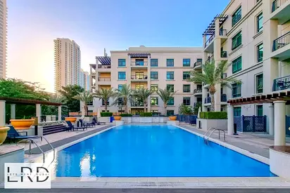 Spacious 2BR | Private Garden | All Bills Included