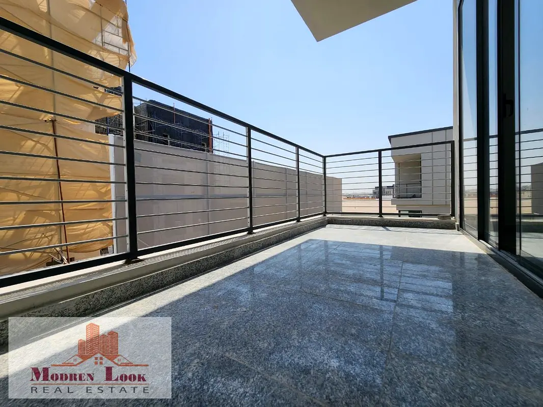 European Community 1bhk PVt/Balcony Sep/Kitchen Proper Washroom On Prime Location In KCA