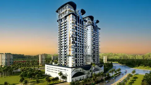 Private Pool | High-Floor | Community View