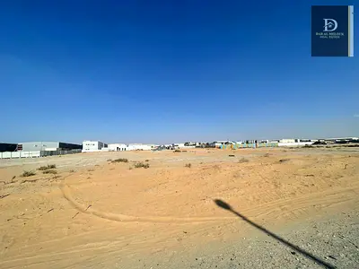 🏭 للبيع أرض صناعية في الشارقة – منطقة العرقوب