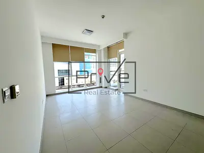 Kitchen Equipped | Spacious | Community View