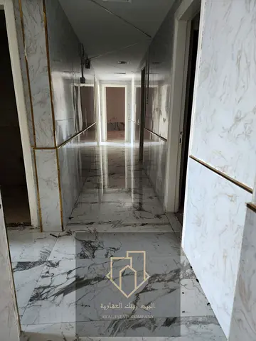 Apartment with 3 bedrooms, a living room, a maid's room, 4 bathrooms, 2 balconies, overlooking the sea and the entire city, 2335 sq ft, close to all s