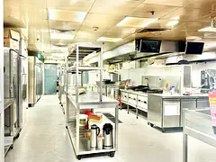 Commercial Kitchen for Rent in Hotel – Spacious &amp; Fully Equipped