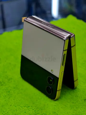 Samsung Galaxy Z Flip 4