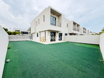 LUXURY 3bed CORNER VILLA IN AL zhia gym pool near city centre