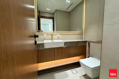 Pool View | Spacious Layout | Multiple Cheques