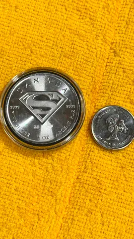 2016 CANADIAN 9999 FINE SILVER $5 SUPERMAN 1 oz ROUND