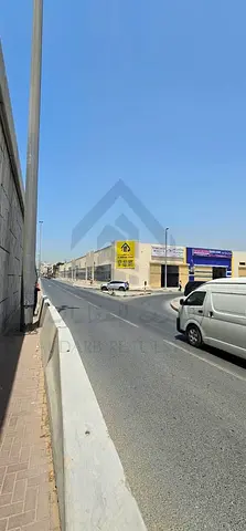 مستودع للإيجار بمنطقة الصناعية 4 الشارقة