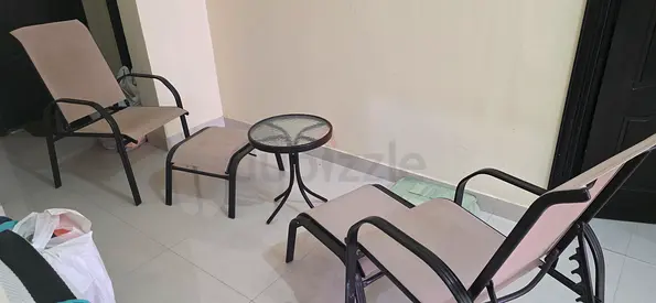 Comfortable Lounge Chairs with Side Table