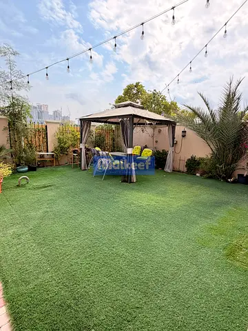MODERN TOWNHOUSE | SPACIOUS TERRACE | FAMILY-FRIENDLY
