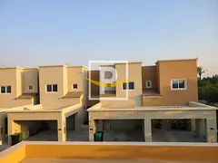 Close to Pool and Park,Single Row