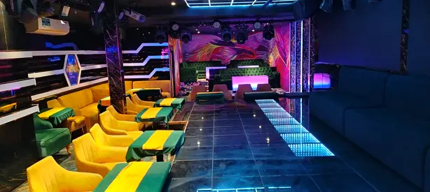 Premium Rooftop Club - Lounge for Rent – Prime Location