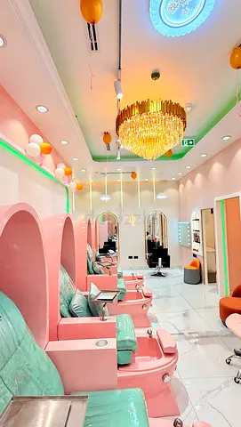Ladies Beauty Parlor for Sale in Karama, License validity 9 months