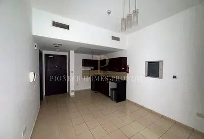 1BHK| WITH BALCONY| READY TO MOVE IN| VACANT|