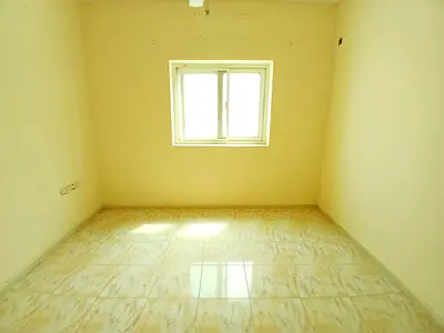Lavish 1bhk good building near muwailah sharing rent 30k