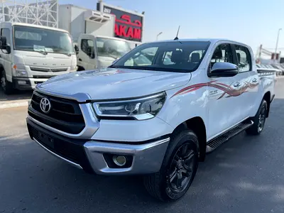 TOYOTA HILUX 2021 SR5 FULL OPTION MANUAL TRANSMISSION