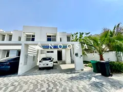 Upgraded | Single Row | Landscaped Garden