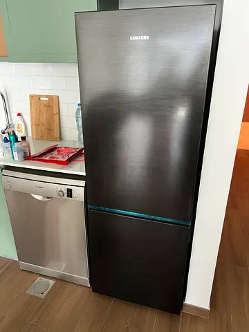 Samsung 315 Ltrs Bottom Mount Refrigerator, Made in Vietnam, RB30N4050B1