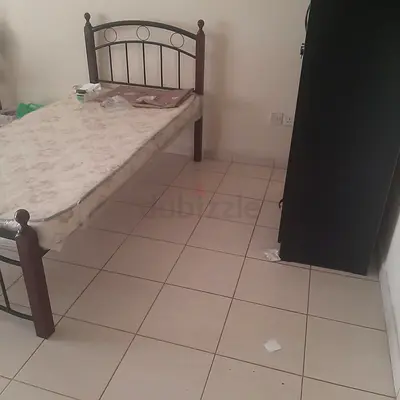 Bedspace 3 person sharing only. Price drop