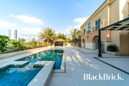 Upgraded | Extended | Stunning Golf views