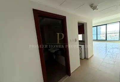 WITH BALCONY| HOT DEAL| VACANT| STUDIO APP|