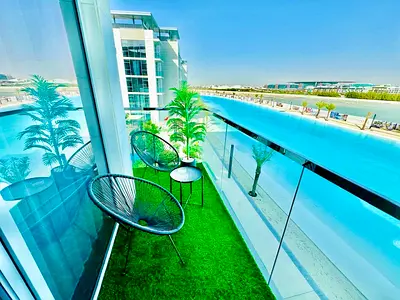 Airy & Modern Corner unit | Furnished 1BR Vacant & Ready to Move