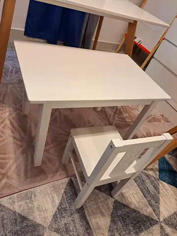 Kids table