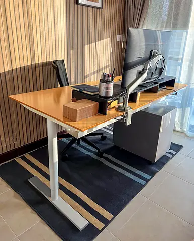 Modern Office Desk with Adjustable Height