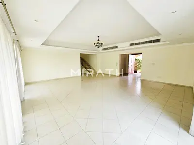 Elegant Villa |Spacious Layout |Fully renovated