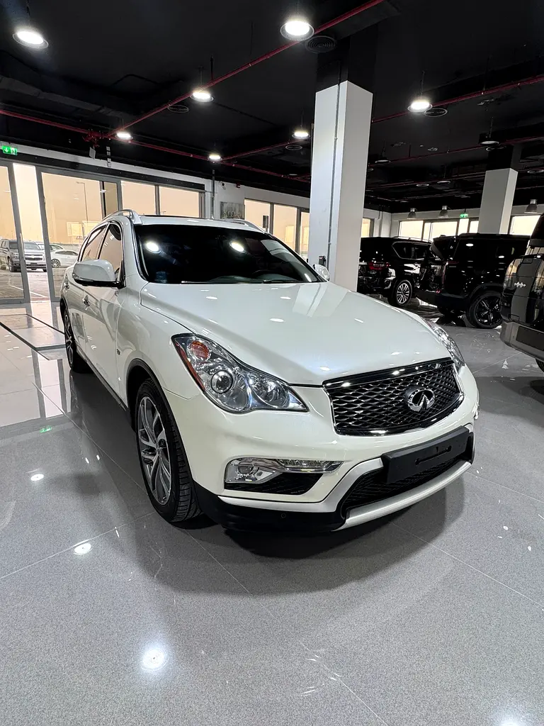 Infiniti QX50 2018 — photo 1 of 14