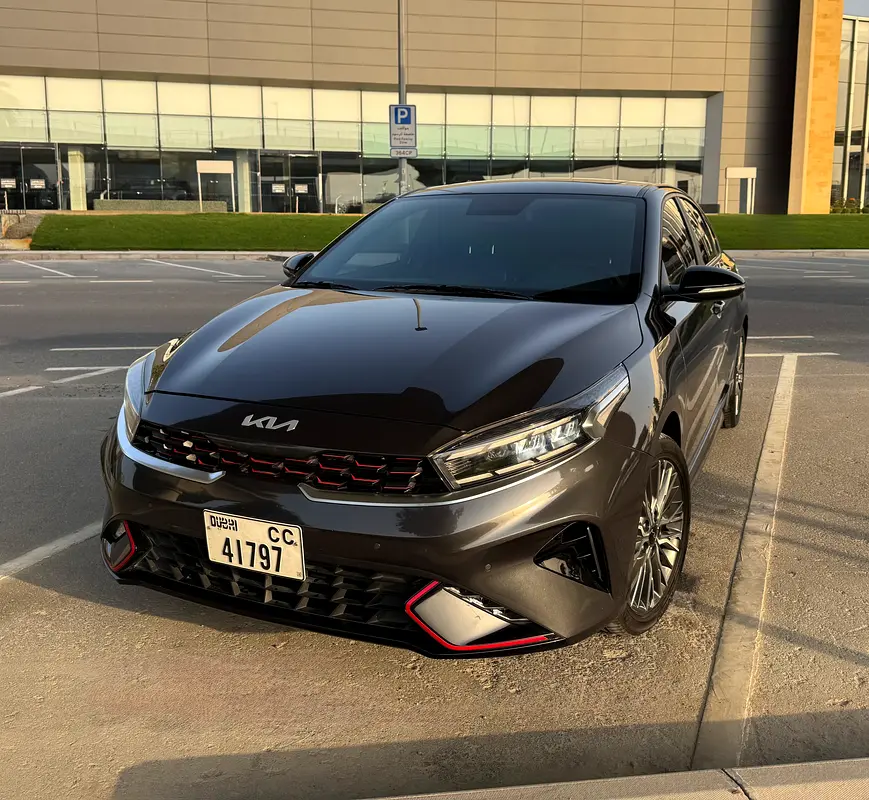 Kia Cerato 2024 — photo 1 of 8
