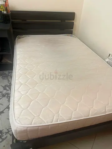 2 single beds with mattress