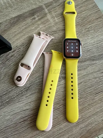 Apple Watch Series 4 40mm GPS + Cellular – Good Condition