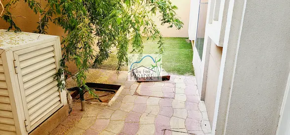away from zone / 3 Bedroom Villa / All Master bedrooms/Living & dinning Maid Room/Private back and front yard garden/2 covered Parking/For Rent Mirdif
