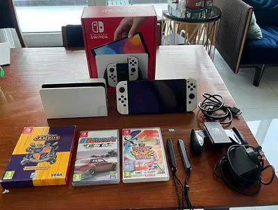Nintendo Switch OLED Full Set + 3 games + 128 GB SD Card