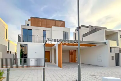 Genuine Listing | Modern | Maids | Park Backing