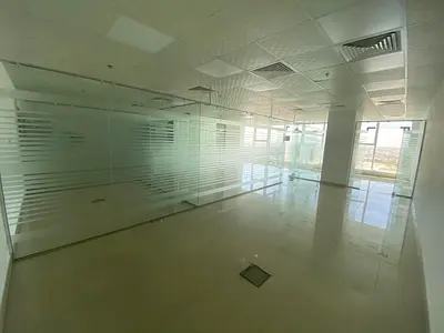 Lake view | fully fitted office | 3 parking spaces