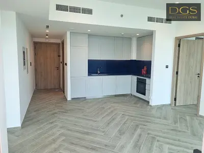 Unfurnished | Canal View | Available