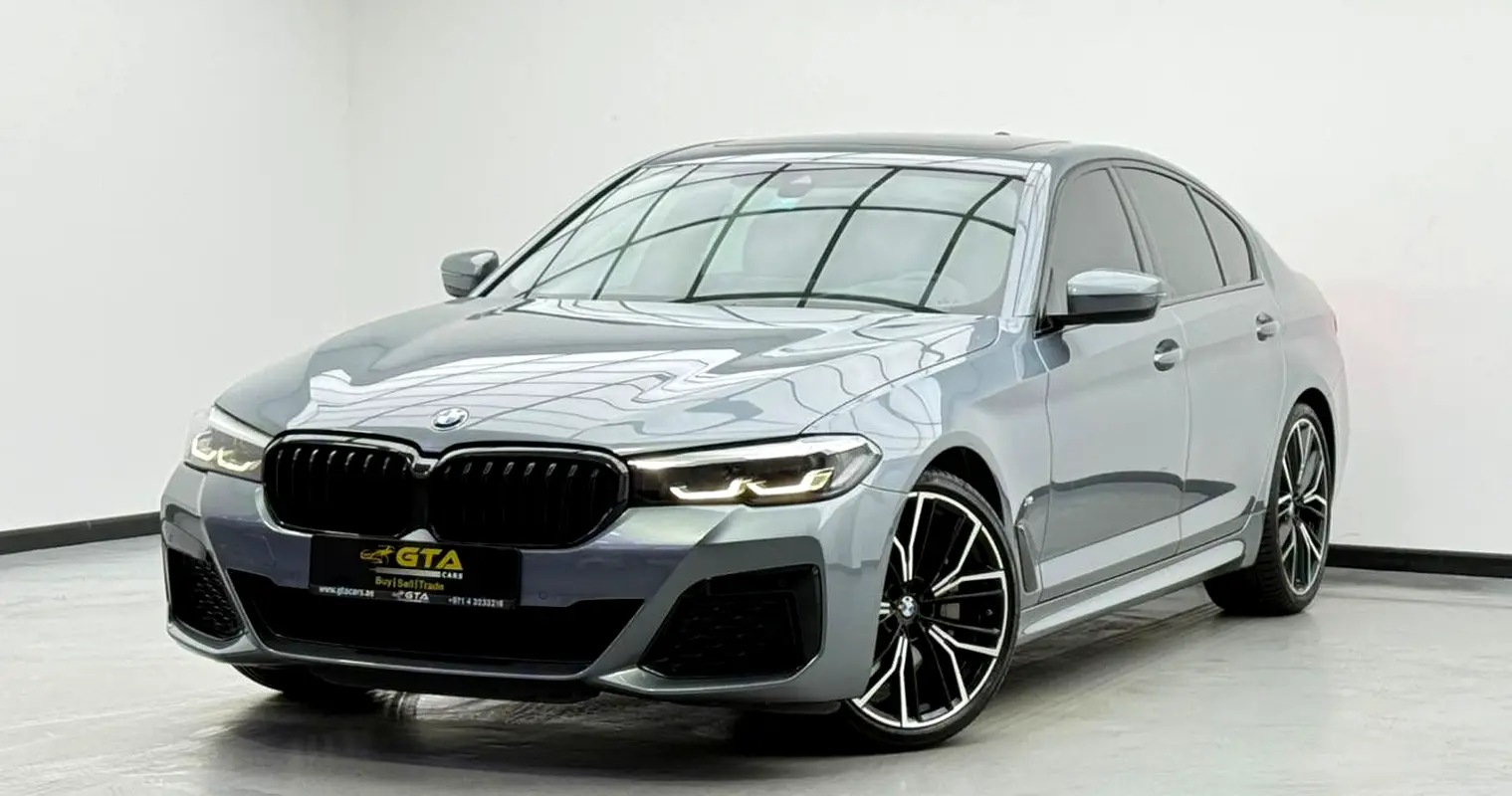 BMW 5-Series 2023 — photo 1 of 17