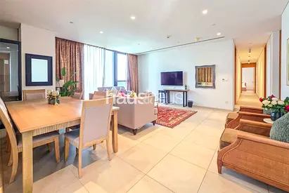Spacious Home - Prime Location - 2 Parks