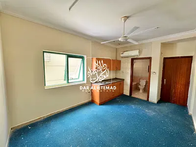STUDIO FOR FAMILY BEHIND STARBUCKS WITH AC