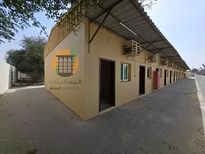 "سكن عمال للإيجار 3900 للغرفة شامل منطقة الصجعة الصناعية موقع مميز بالقرب من جسر 8 ومصنع الاسمنت  شارع رئيسي قار تم عمل صيانة شاملة "