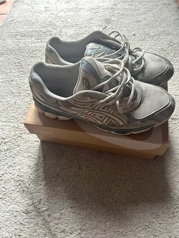 Asics white Running Shoes