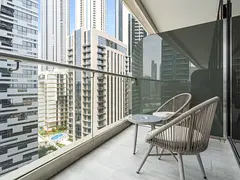Elegant Apartment Amidst Vibrant Area With Balcony