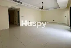 Single Row | Large Living Space | Vacant