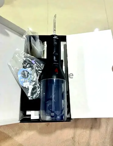 NEW Phillips dental floss