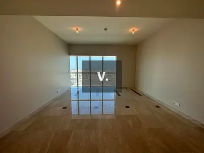 Close to One Central and Metro | Big layout