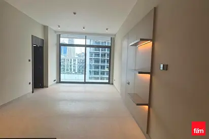 READY TO MOVE | KITCHEN APPLAINCES | PRIM LOCATION