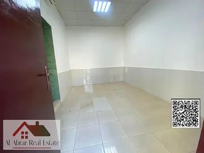 استوديو مطبخ مغلق للإيجار الشهري مع الكهرباء والماء فقط 2000 درهم شهريًا